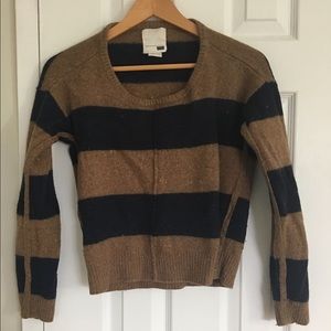 Levis sweater | size S. Moving sell!
